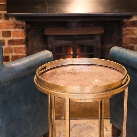 The Crown Inn Dial Post Horsham Exteriör bild
